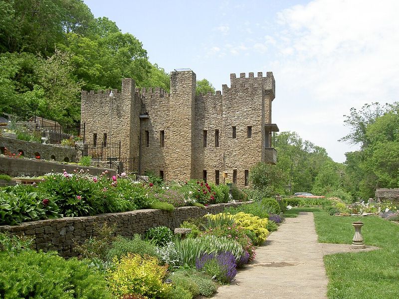 The One Man Who Built a Castle by Hand