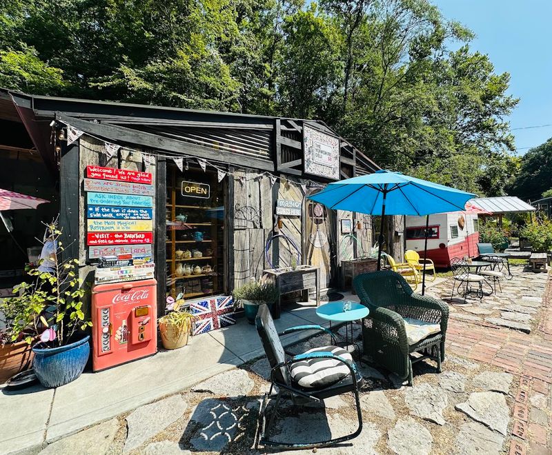 The Outdoor Seating Setup and What to Expect The Outdoor Seating Setup and What to Expect