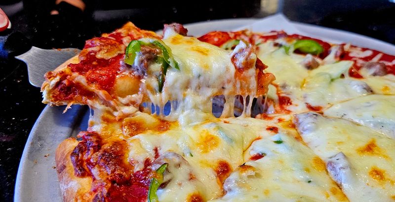 The Pizza That Holds Its Own The Pizza That Holds Its Own