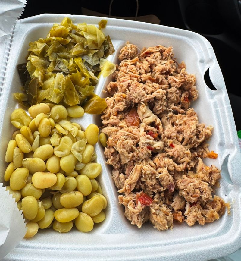 The Pork Plate That Keeps People Driving Back The Pork Plate That Keeps People Driving Back