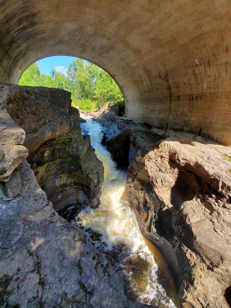 The Potholes That Tell a Geological Story