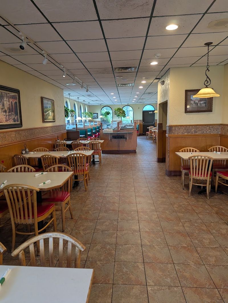 The Relaxed Dining Room Atmosphere The Relaxed Dining Room Atmosphere