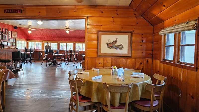 The Retro Camp Lodge Feel That Keeps People Coming Back The Retro Camp Lodge Feel That Keeps People Coming Back
