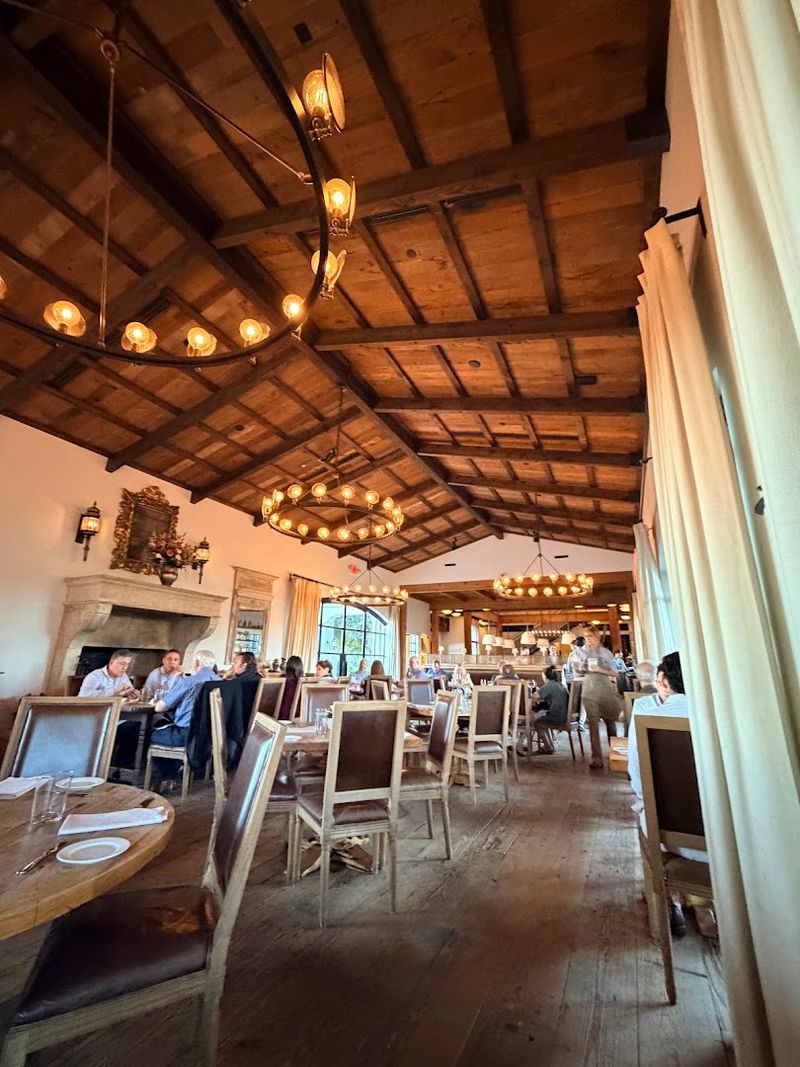 The Rustic Yet Elegant Atmosphere Inside