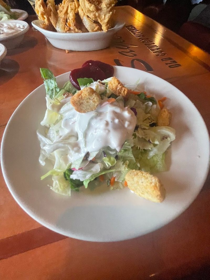 The Salad Course and How the Meal Is Structured The Salad Course and How the Meal Is Structured