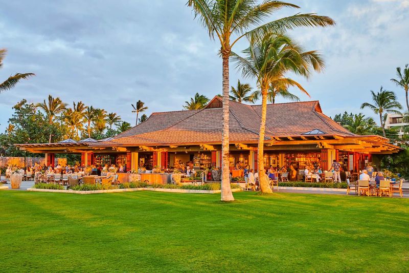 The Setting Within the Mauna Lani Resort The Setting Within the Mauna Lani Resort