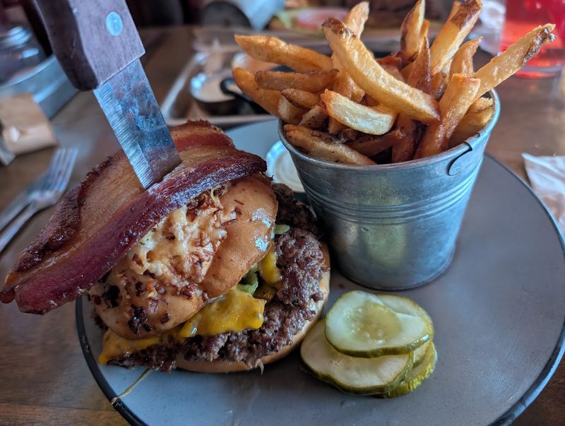 The Smash Burgers Everyone Keeps Talking About