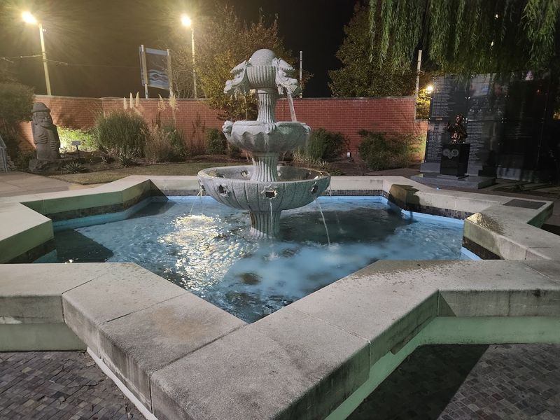 The Songahm Star Reflective Pool and Its Symbolic Fountain The Songahm Star Reflective Pool and Its Symbolic Fountain
