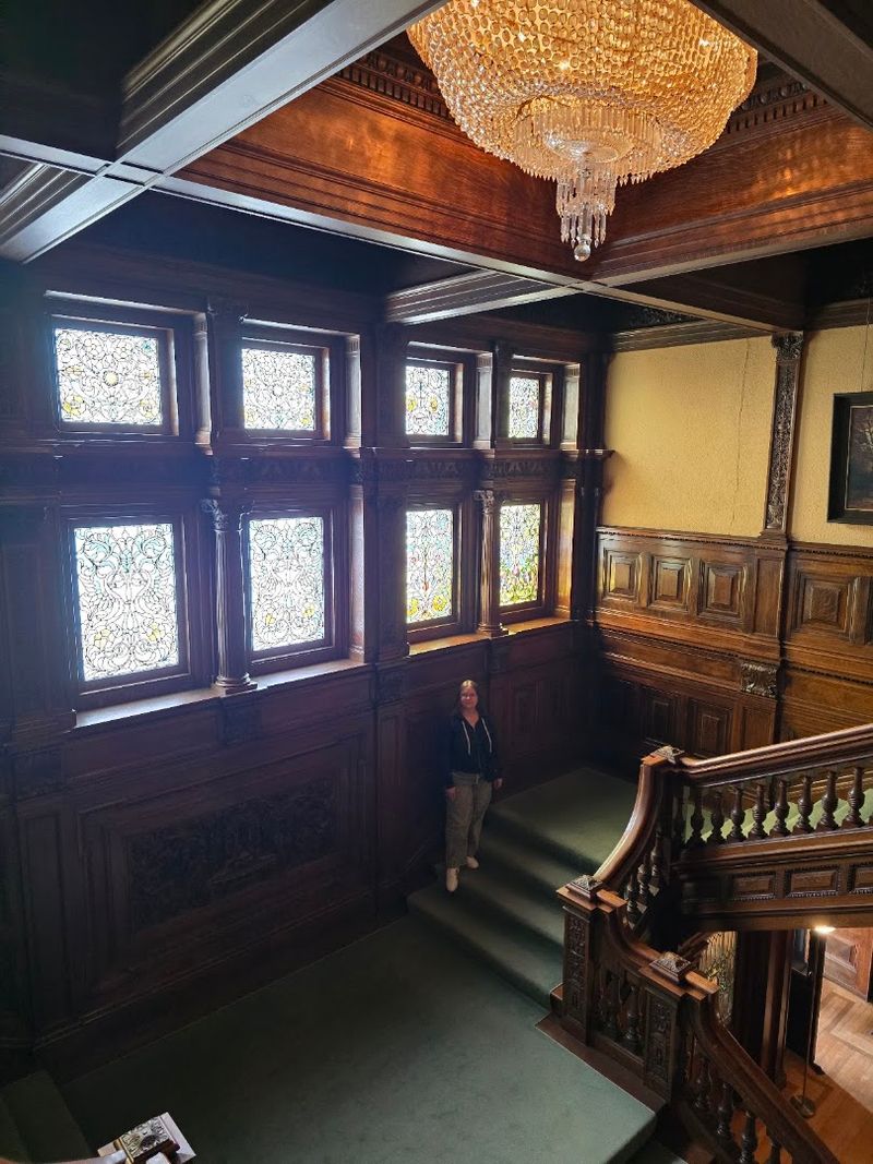 The Stained Glass Windows and Decorative Details The Stained Glass Windows and Decorative Details
