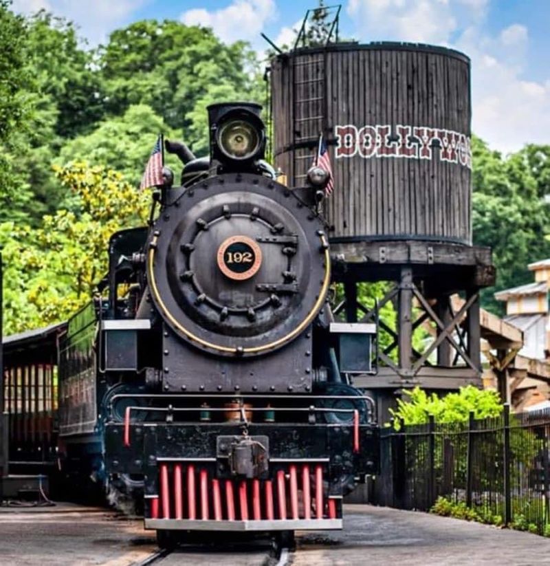 The Story Behind the Park: Dolly Parton and Appalachian Roots