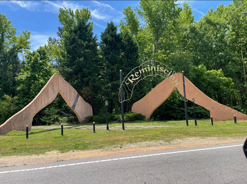 The Story Behind the Sculpture and Its Creator The Story Behind the Sculpture and Its Creator
