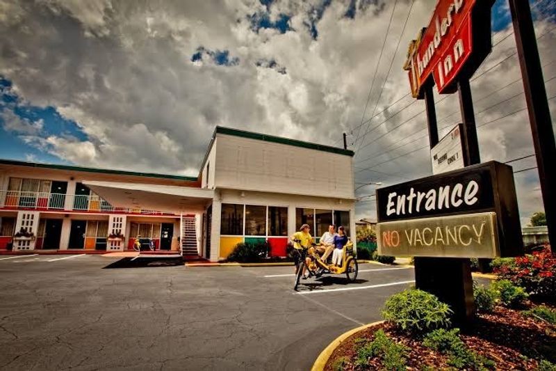 The Thunderbird Inn, Savannah, Georgia