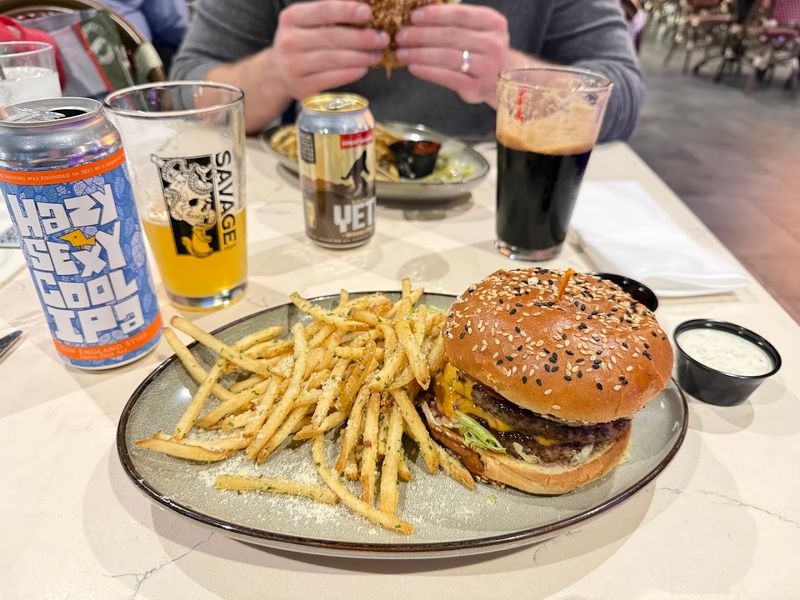 The Wagyu Burger That Keeps People Coming Back The Wagyu Burger That Keeps People Coming Back