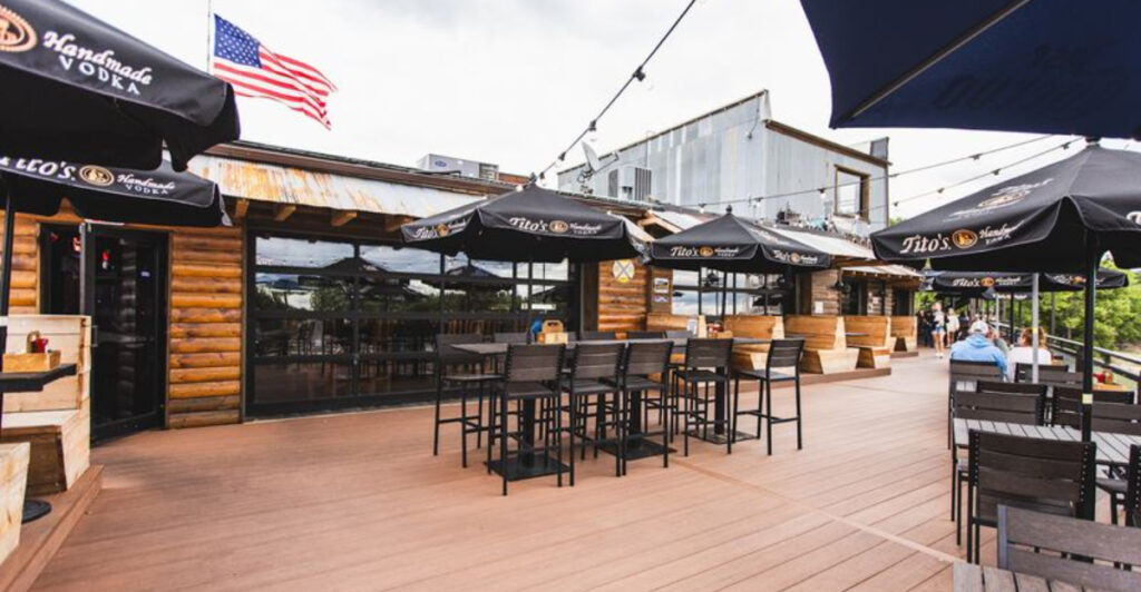 The Wisconsin Grill Where Trains, River Views, And Comfort Food Meet