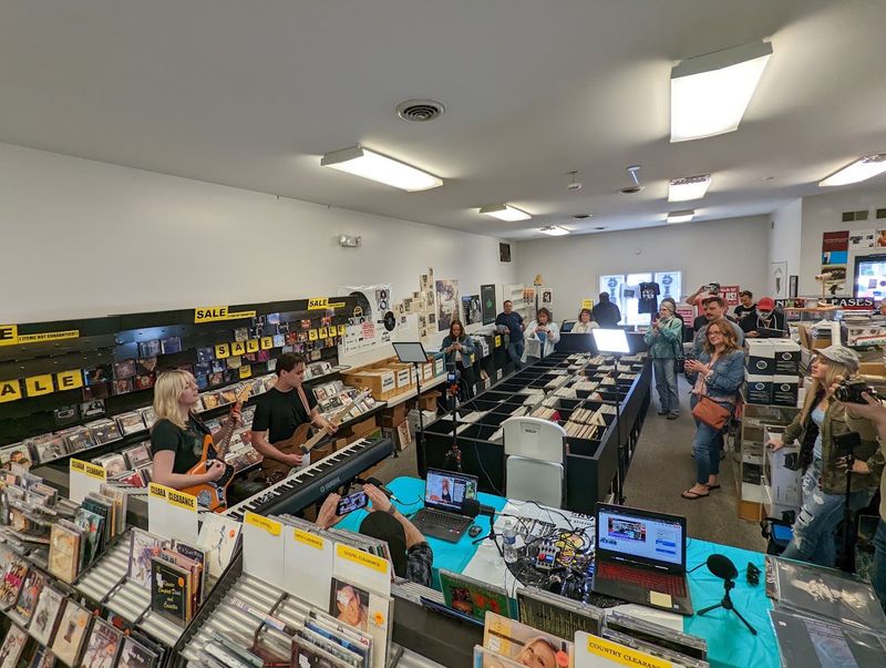 A Record Store That Knows Its Customers A Record Store That Knows Its Customers