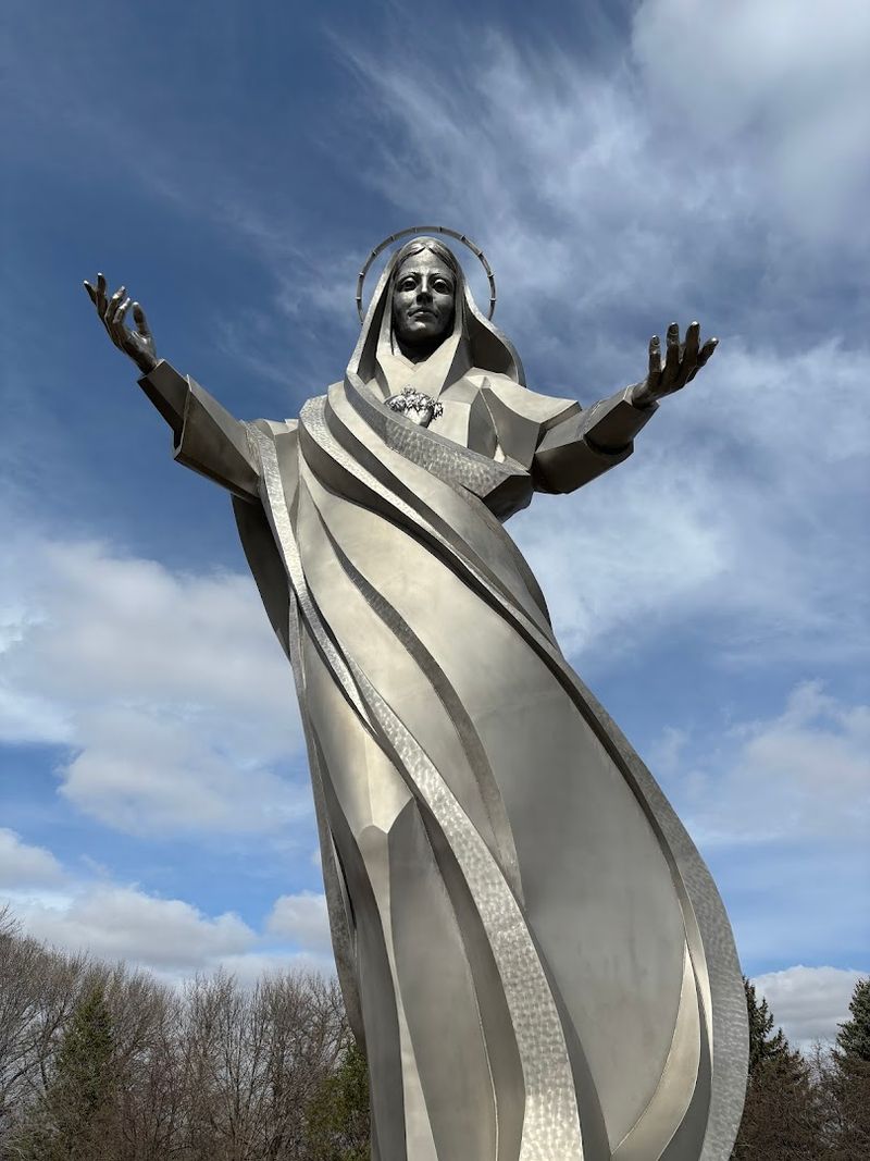 The World-Record Statue That Started It All The World-Record Statue That Started It All