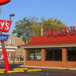 These 10 Illinois Hot Dog Stands Are Where Time Has Deliciously Stood Still
