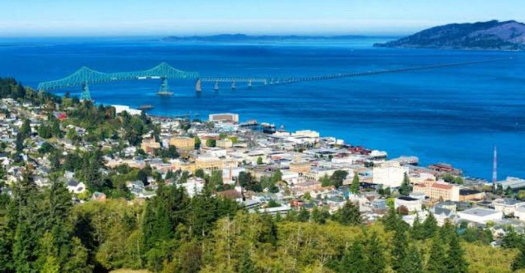 These 11 Oregon Towns May Be Small, but They’re Full of Surprises