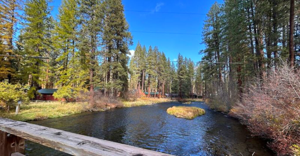 These 12 Oregon Small Towns Are Peaceful Escapes You’ll Want to Keep Secret