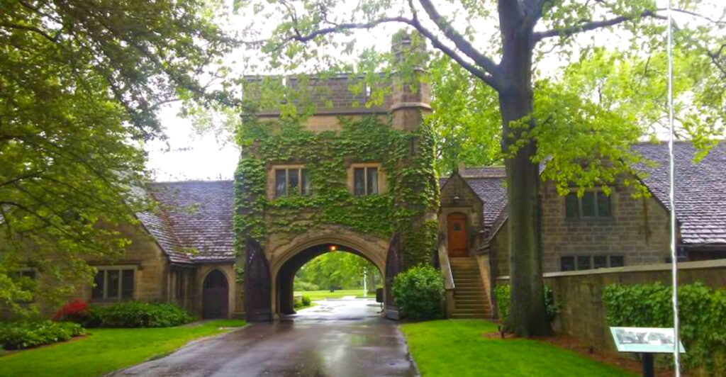 This Forgotten Michigan Mansion Once Belonged to an Auto Baron