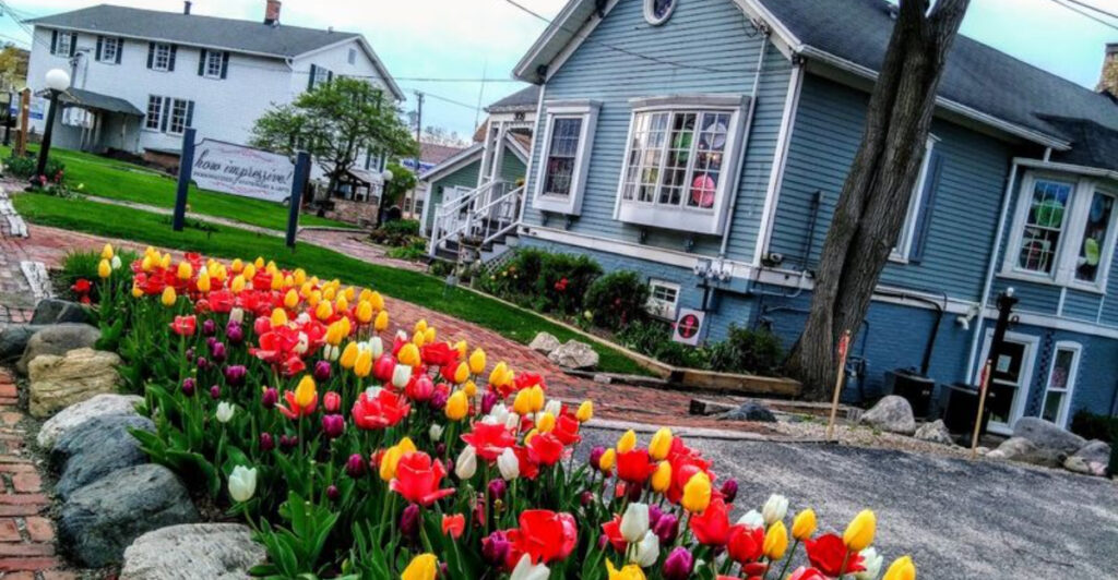 This Hidden Illinois Village Is One of the State’s Most Enchanting Small Towns