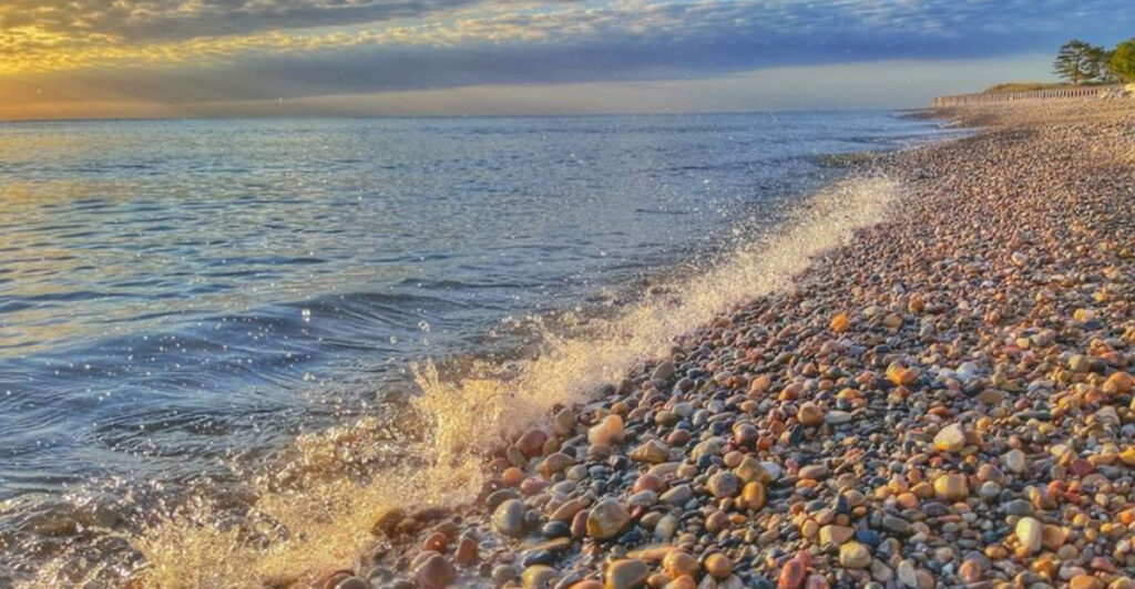 This Illinois State Park in Zion Protects the State’s Last Remaining Beach-Ridge Shoreline