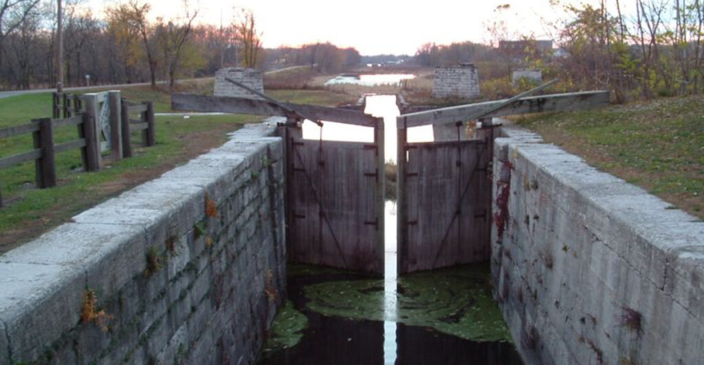This Illinois Trail Follows a Historic Canal Past Old Locks, a Restored Locktender’s House, and a Giant Earthwork