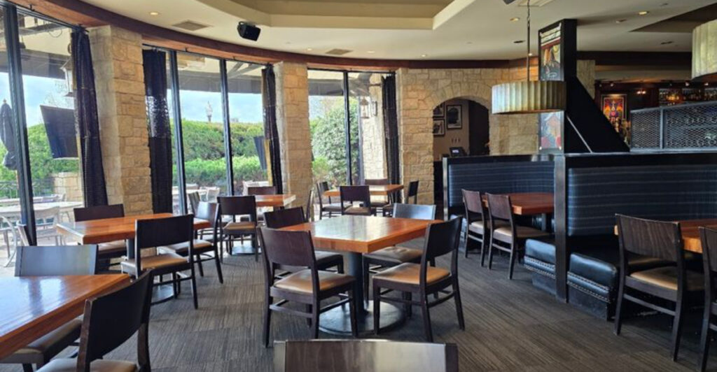 This Lake Hefner Restaurant Is Famous for Oysters, Seafood and Waterfront Dining