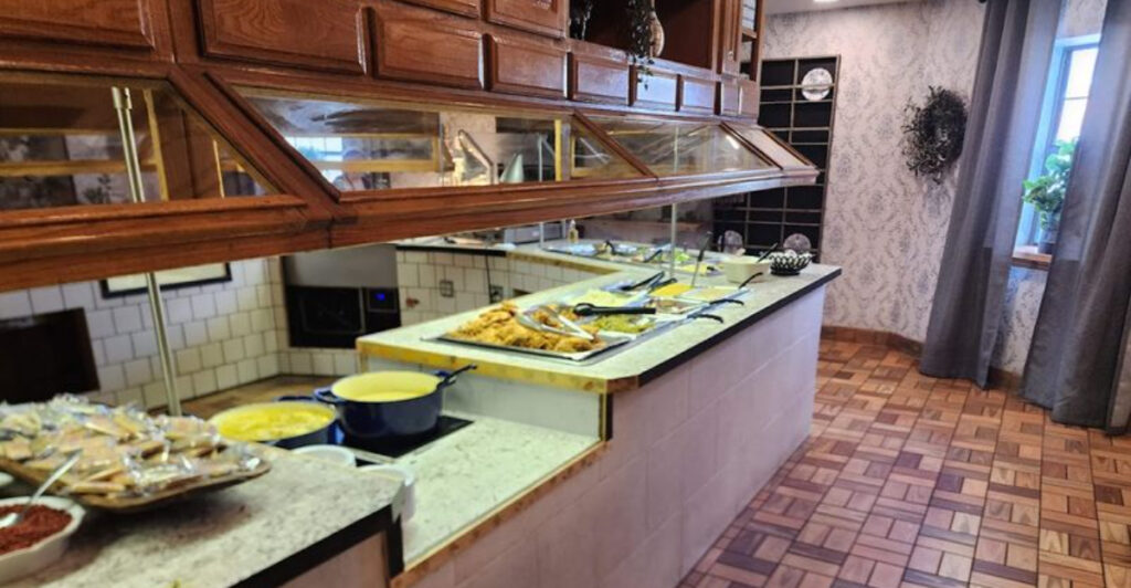 This Locust Grove Favorite Serves One of Oklahoma’s Most Popular Southern Buffets