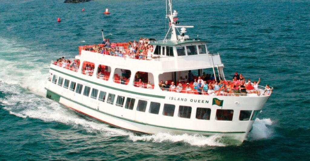 This Massachusetts Ferry Turns a Vineyard Day Trip Into a 35-Minute Cruise