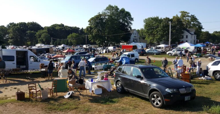 This Massachusetts Flea Market Turns Sunday Mornings Into a Giant Treasure Hunt
