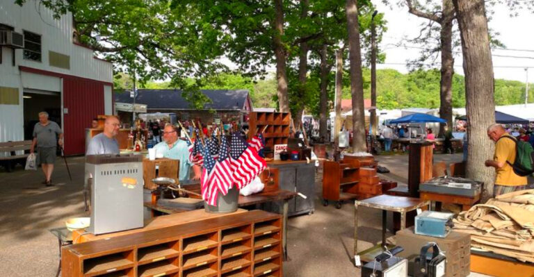 This Massive Michigan Flea Market Is So Incredible, Shoppers Plan Weekend Getaways Around It