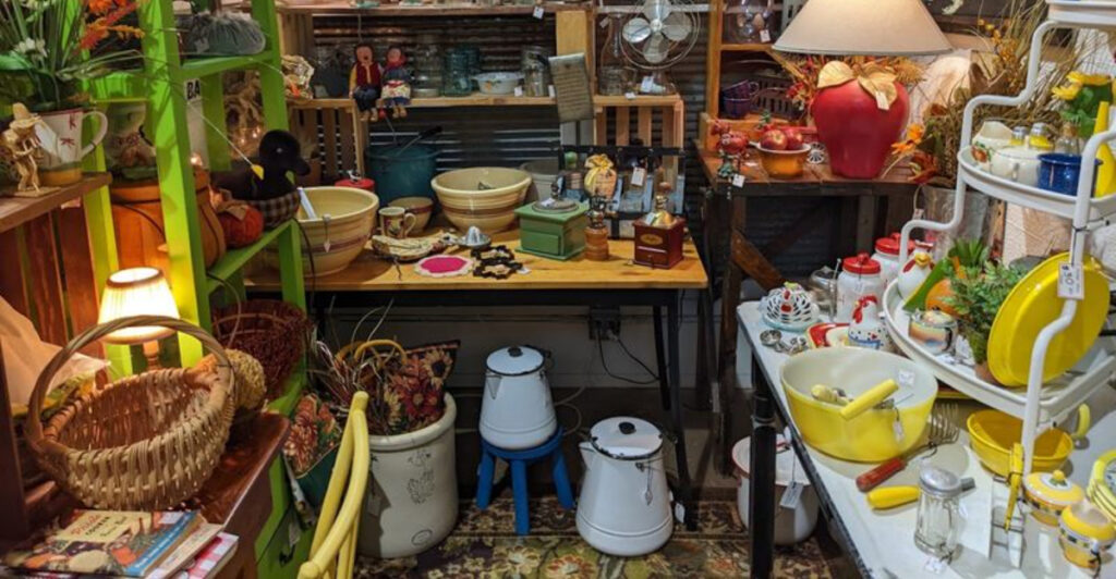 This Minnesota Antique Store Turns an Old Barn Into a Shopper’s Treasure Hunt