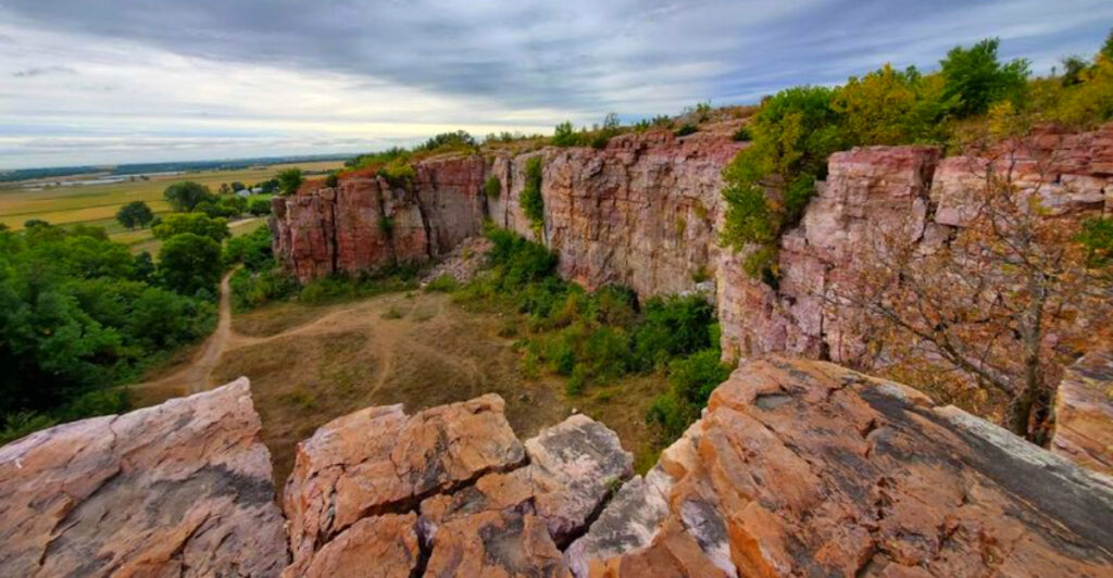This Minnesota State Park Is Famous For Its Pink Quartzite Cliffs