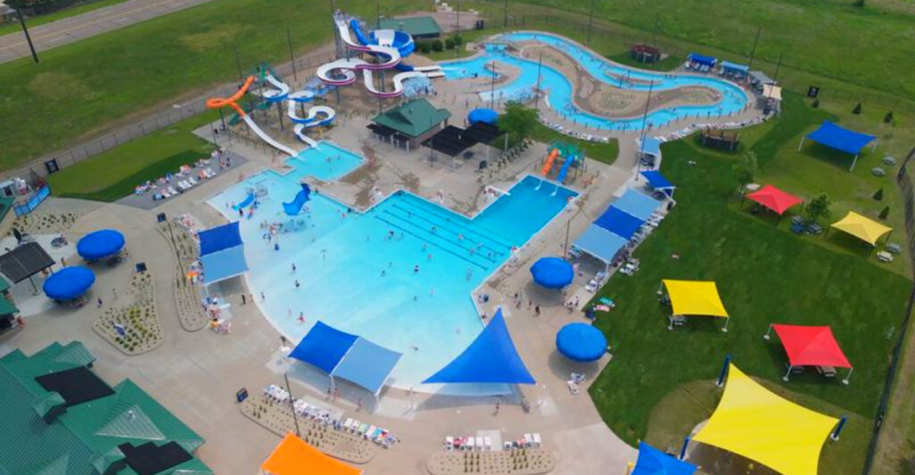 This Minnesota Water Park Is Famous for Its Lazy River and Six Waterslides