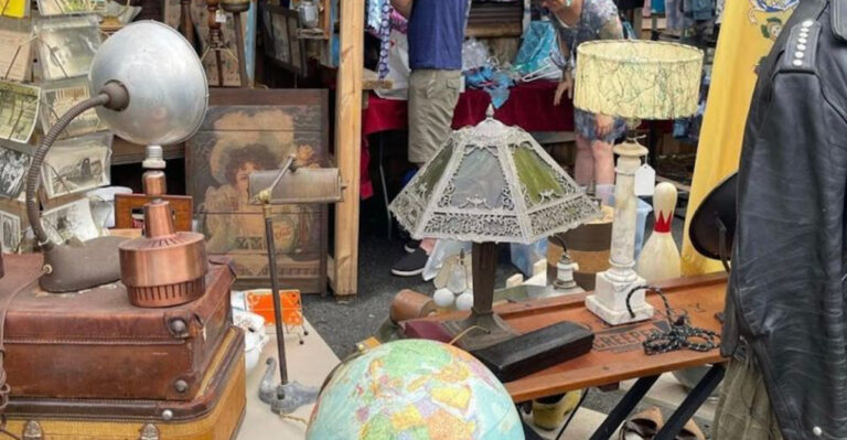 This New Jersey Market Is Where Vintage Treasure Hunters Lose Self-Control