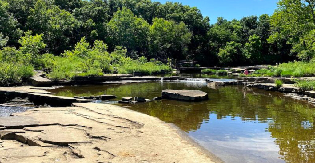 This Oklahoma Trail Packs Caves, Towering Rock Walls, and a Hidden Sinkhole Into Just 4 Miles