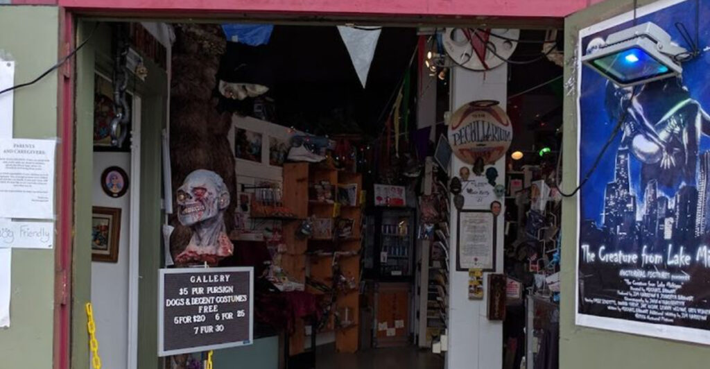 This Oregon Museum Is Filled With the Weird, the Eerie, and the Unexpected