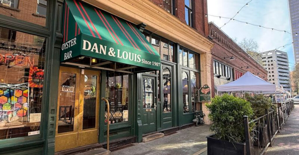 This Portland Oyster Bar Has Been Serving Legendary Oysters Since 1907