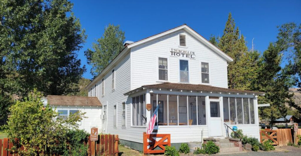 This Remote Oregon Hotel Serves Dinner Near Steens Mountain