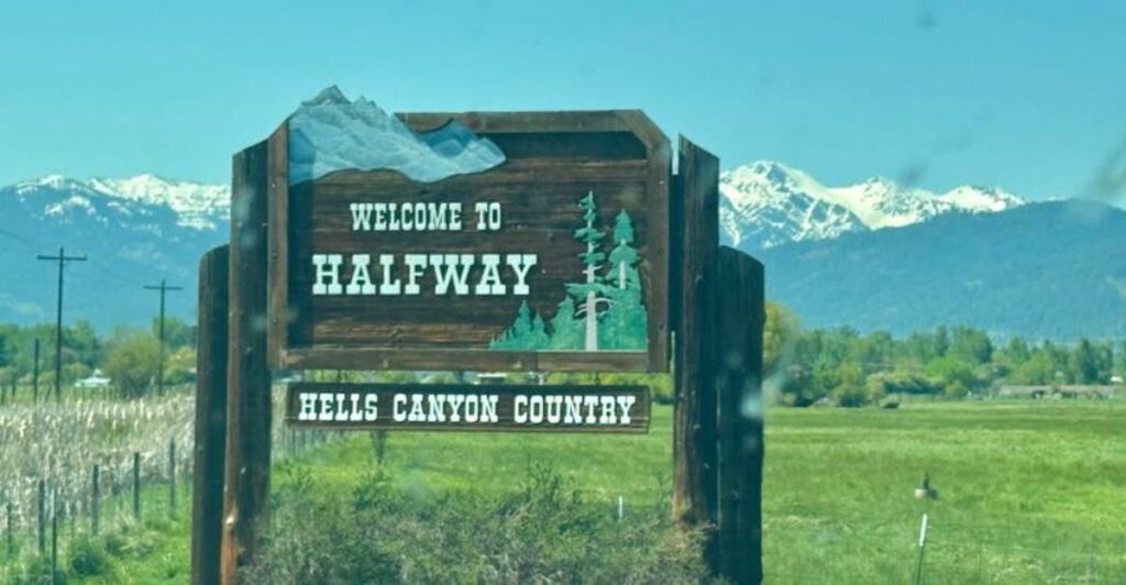This Remote Oregon Town Is Tucked Deep in the Mountains and Almost Forgotten