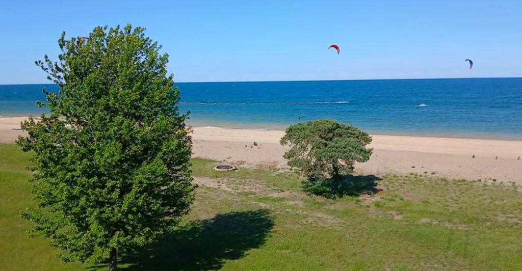 This Secret Beach in Illinois Is One of the State’s Best Summer Escapes