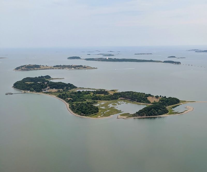 Thompson Island (South Atlantic)