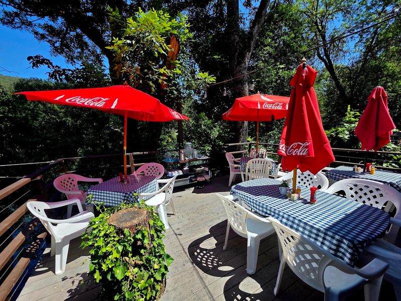 Tips for Visiting Mac's Diner in Shady Cove Tips for Visiting Mac's Diner in Shady Cove