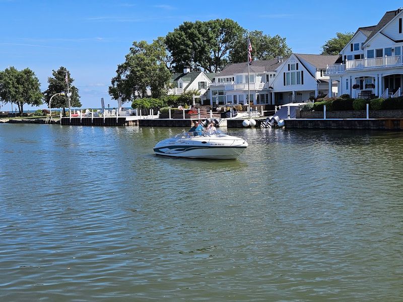 Vermilion Main Street Beach & Lakefront Walk – Vermilion