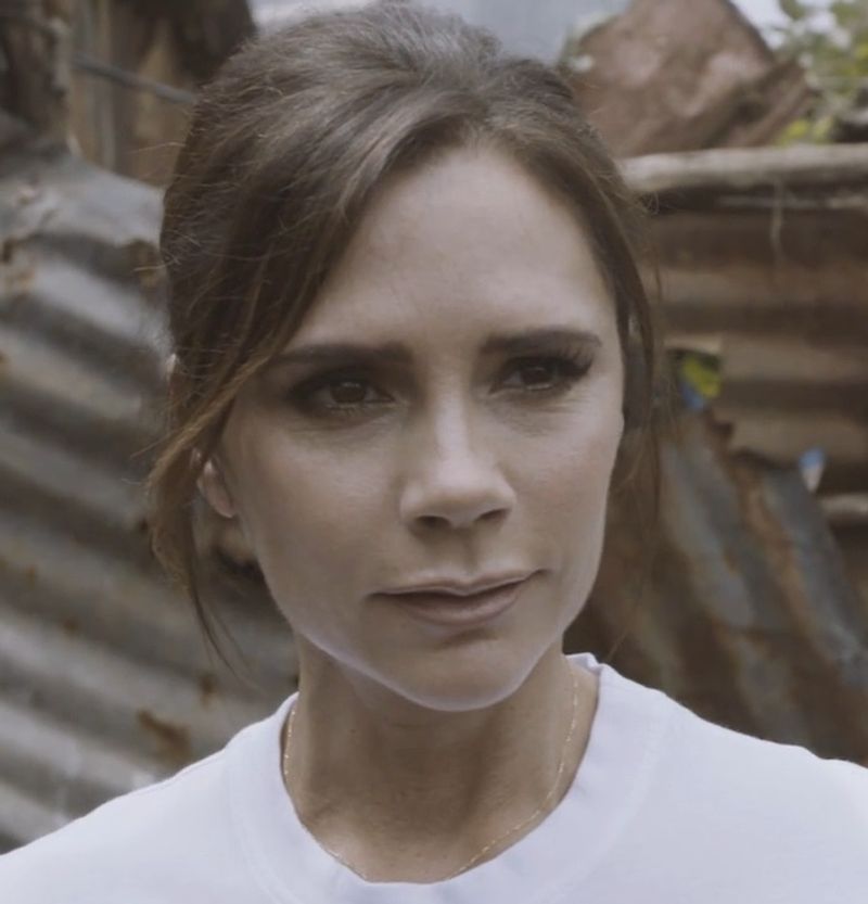 Victoria Beckham's $33,000 Gold iPhone Victoria Beckham's $33,000 Gold iPhone