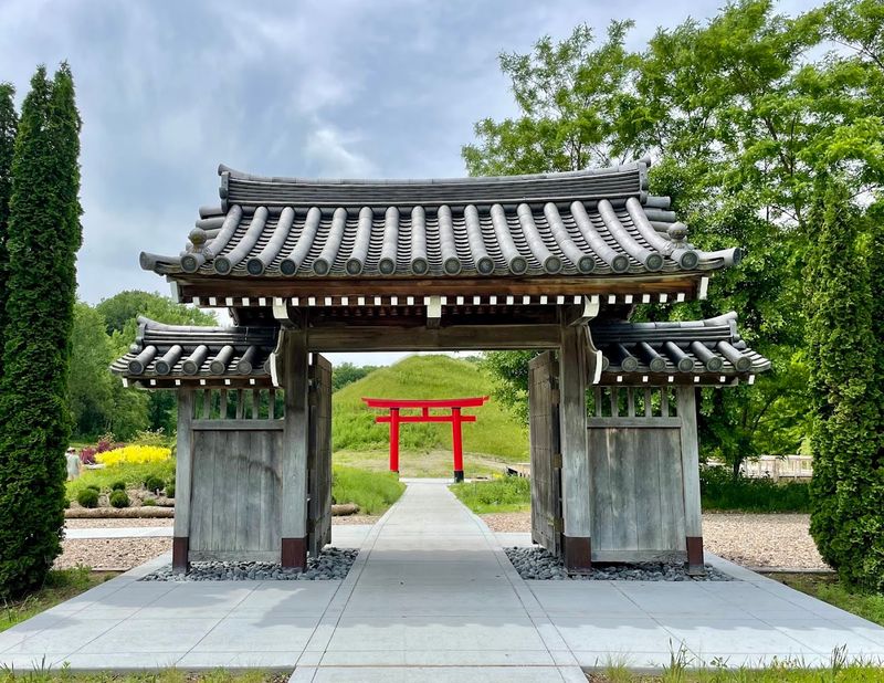 Victorian Charm Meets Japanese Serenity: Two Gardens, One Walk Victorian Charm Meets Japanese Serenity: Two Gardens, One Walk