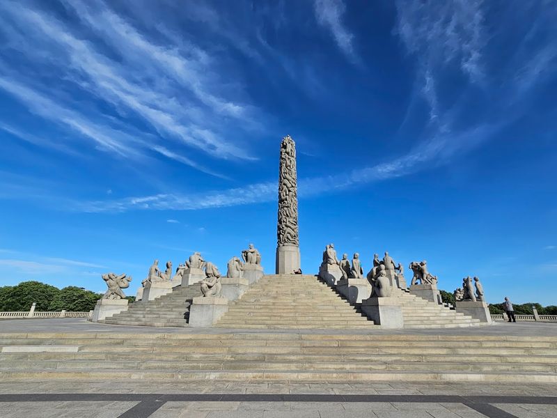 Vigeland Park Is Oslo's Always-Open Outdoor Sculpture Landmark Vigeland Park Is Oslo's Always-Open Outdoor Sculpture Landmark