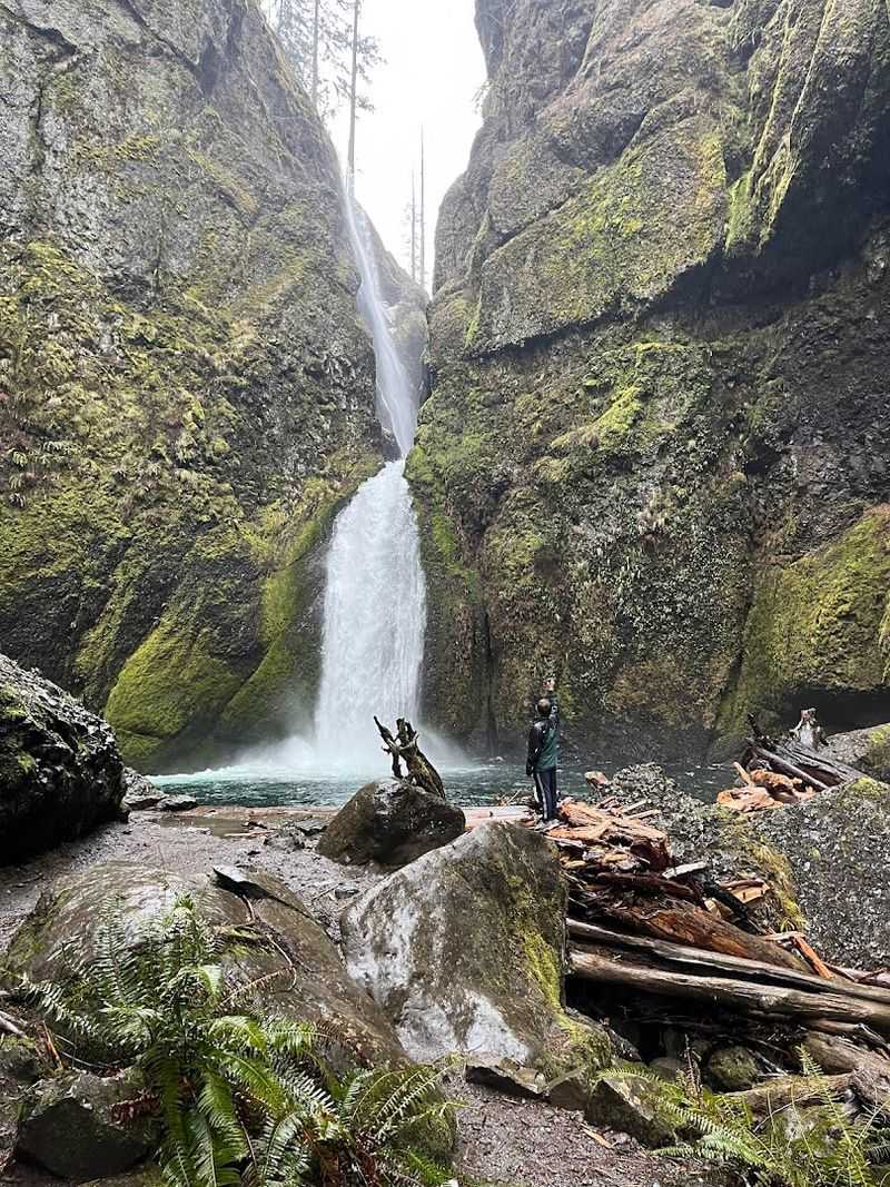 Wahclella Falls Trail — Columbia River Gorge Wahclella Falls Trail — Columbia River Gorge