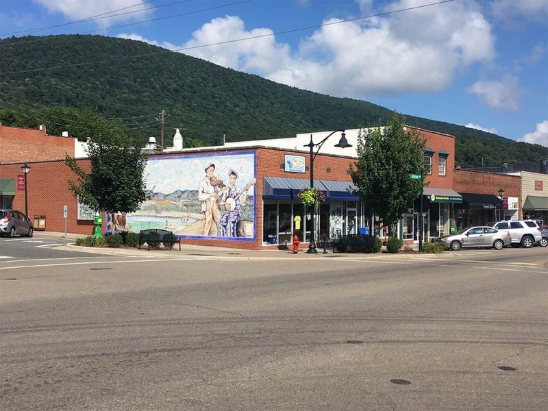 West Jefferson gives Boone-area travelers a different kind of weekend West Jefferson gives Boone-area travelers a different kind of weekend